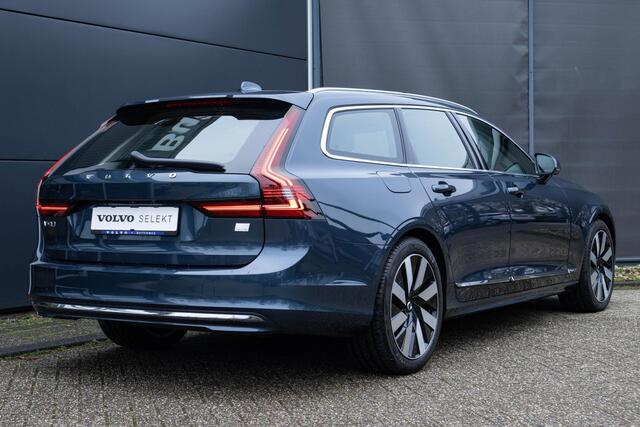 Volvo V90 T6 Automaat Plug-in hybrid AWD Ultra Bright | Panoramadak | Verwarmbare voorstoelen en achterbank | Verwarmbaar stuurwiel | Premium audio by Harman Kardon | Adaptieve cruise control | Rondom zichtcamera | Apple carplay/Android auto | 19 inch Lichtmetalen