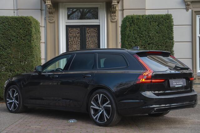 Volvo V90 2.0 T8 Plug-in hybrid AWD Ultimate Dark 455 PK TREKHAAK | PANO | MASSAGE | 360 CAM | STOELVENTILATIE