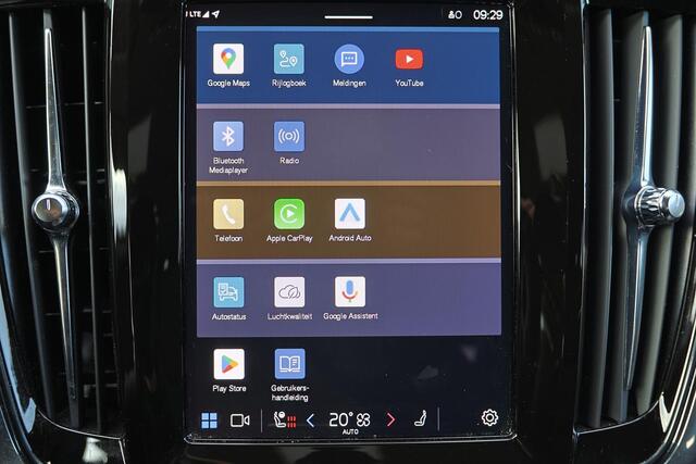 Volvo V90 T6 Recharge AWD Core Bright - IntelliSafe Assist & Surround - Adaptieve LED koplampen - Parkeercamera achter - Verwarmde voorstoelen, stuur & achterbank - Parkeersensoren voor & achter - Extra getint glas - Elektr. inklapbare trekhaak - 19' LMV