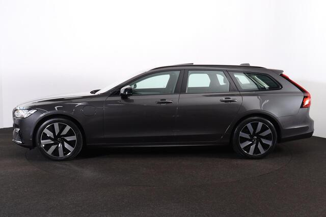 Volvo V90 T6 Recharge AWD Ultra Dark - Panorama/schuifdak - IntelliSafe Assist & Surround - 360º Camera - Harman/Kardon audio - Adaptieve LED koplampen - Verwarmde voorstoelen, stuur & achterbank - Parkeersensoren voor & achter - Elektr. bedienb. voorstoelen met ge