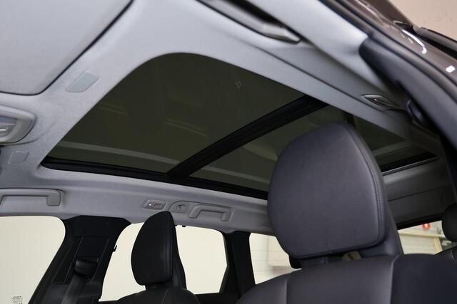 Volvo V90 T6 Recharge AWD Ultra Dark - Panorama/schuifdak - IntelliSafe Assist & Surround - 360º Camera - Harman/Kardon audio - Adaptieve LED koplampen - Verwarmde voorstoelen, stuur & achterbank - Parkeersensoren voor & achter - Elektr. bedienb. voorstoelen met ge