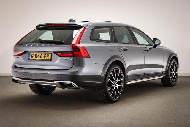 Volvo V90 Cross Country 2.0 T5 AWD Pro | SCANDINAVIAN / LUXURY- LINE | PANORAMADAK | HEAD UP | STUURVERWARMING | TREKHAAK