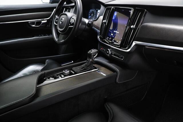 Volvo V90 Cross Country 2.0 T5 AWD Pro | SCANDINAVIAN / LUXURY- LINE | PANORAMADAK | HEAD UP | STUURVERWARMING | TREKHAAK