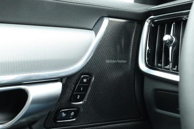 Volvo V90 2.0 T6 Plug-in hybrid AWD Plus Dark | S/K-dak | Harman/Kardon | Elek. trekhaak | Memory | HUD | 360*+PDC | Stuur-Stoelverw. | Elek. Klep | 20'' V