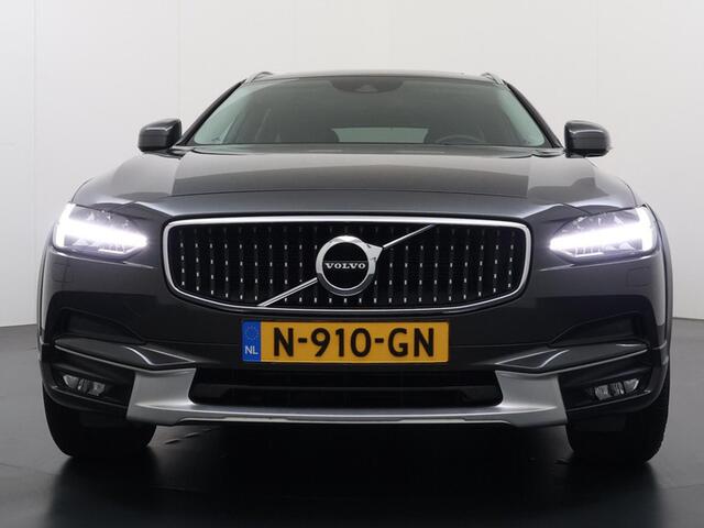Volvo V90 Cross Country 2.0 D4 Pro Trekhaak/Panodak/Head-Up etc.