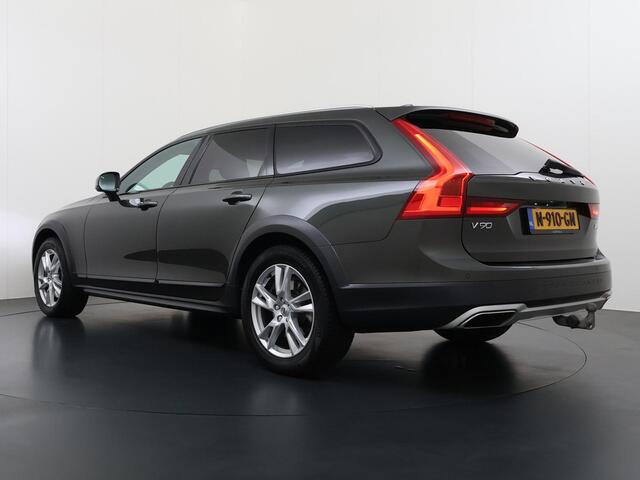 Volvo V90 Cross Country 2.0 D4 Pro Trekhaak/Panodak/Head-Up etc.