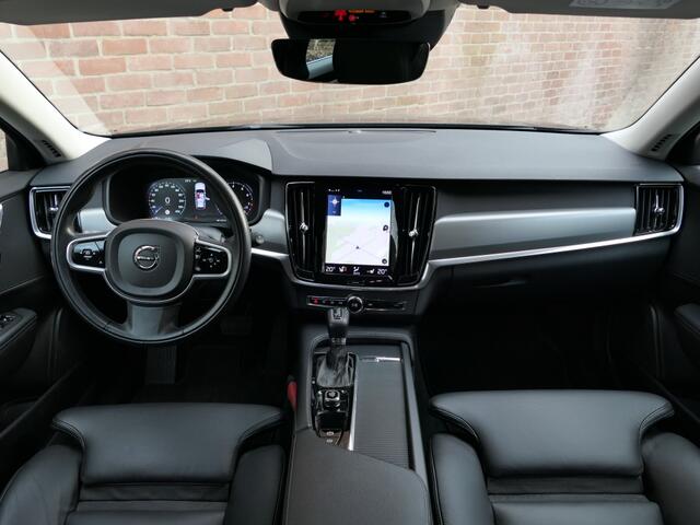 Volvo V90 T4 AUT Momentum 12MND garantie / Trekhaak / BLIS / Pilo