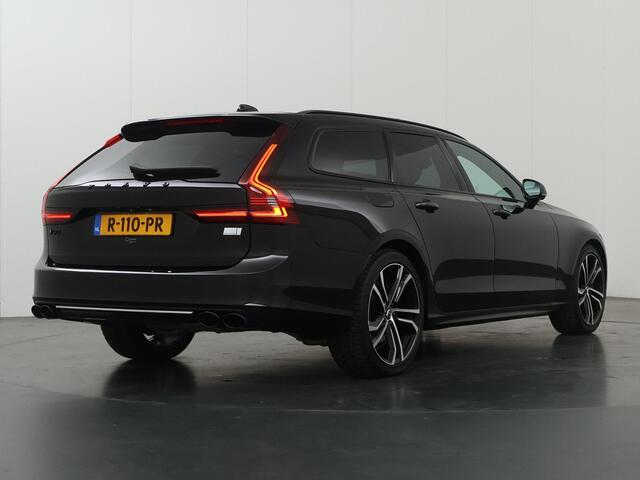 Volvo V90 2.0 T8 Plug-in hybrid AWD Ultimate Dark | Luchtvering | Panoramadak | SOH 96% | Trekhaak | Massage stoelen | Apple Carplay/Android Auto | HUD | Harman/Kardon |