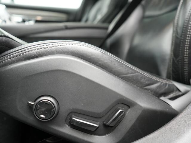 Volvo V90 T8 AWD Inscription Exclusive LONG RANGE PHEV 394pk Dealer O.H. | Panodak | Head Up | Adaptive Cruise | 360 Camera | Bowers & Wilkins | Lederen Sportstoelen Ventilatie & Memory | Keyless | Blis | Stoelen & Stuur Verwarmd | Apple Carplay | Plug In Hybrid