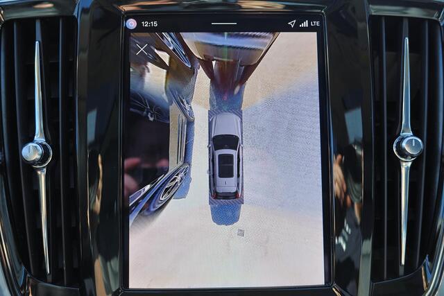 Volvo V90 T8 Recharge AWD Ultra Dark - Luchtvering - Panorama/schuifdak - IntelliSafe Assist & Surround - 360º Camera - Bowers & Wilkins audio - Verwarmde voorstoelen, stuur & achterbank - Parkeersensoren voor & achter - Elektr. bedienb. voorstoelen met geheugen - 