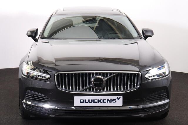 Volvo V90 T6 Recharge AWD Plus Bright - Panorama/schuifdak - IntelliSafe Assist & Surround - Harman/Kardon audio - Adaptieve LED koplampen - Parkeercamera achter - Verwarmde voorstoelen, stuur & achterbank - Parkeersensoren voor & achter - Elektr. bedienb. voorstoe