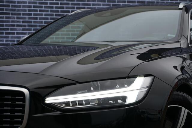 Volvo V90 2.0 T4 Business Sport | Trekhaak | Schuif/kantel Panoramadak | BLIS | Adaptieve cruise control | Pilot assist | Stoel + Stuurverwarming | Leder | Elektrisch verstelbare stoelen |