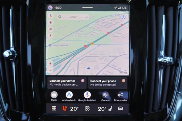 Volvo V90 T8 Recharge AWD Ultra Dark - Luchtvering - Panorama/schuifdak - IntelliSafe Assist & Surround - 360º Camera - Bowers & Wilkins audio - Adaptieve LED koplampen - Verwarmde voorstoelen, stuur & achterbank - Parkeersensoren voor & achter - Elektr. bedienb. v