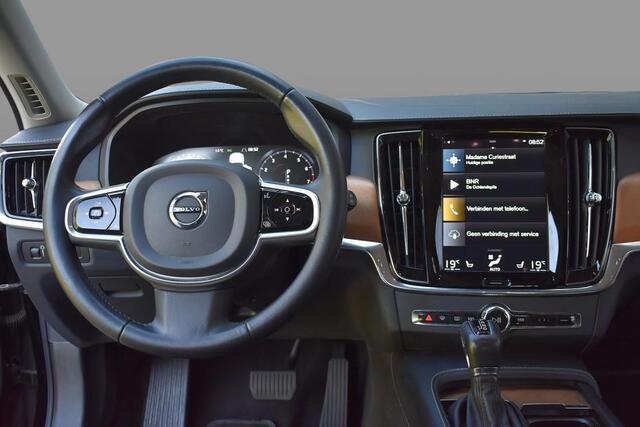 Volvo V90 2.0 T4 Inscription | Trekhaak | Achteruitrijcamera | Parkeersensoren | Elektrische Achterklep | Navigatie | Verwarmde Voorruit | Lederen Bekleding | Stoelverwarming | Cruise Control Adaptief
