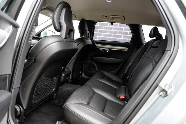 Volvo V90 2.0 T4 Momentum | Trekhaak | Adaptieve Cruise Control | Leer | Scandinavian Line | Standkachel | BLIS | Keyless | CarPlay |