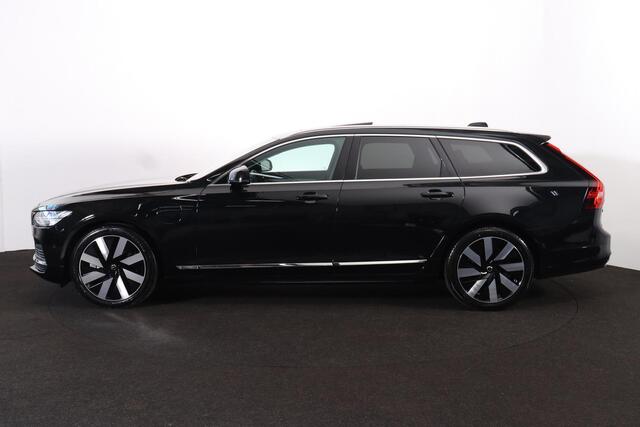 Volvo V90 T6 Recharge AWD Plus Bright - Panorama/schuifdak - IntelliSafe Assist & Surround - 360º Camera - Harman/Kardon audio - Adaptieve LED koplampen - Verwarmde voorstoelen, stuur & achterbank - Parkeersensoren voor & achter - Elektr. bedienb. voorstoelen met g