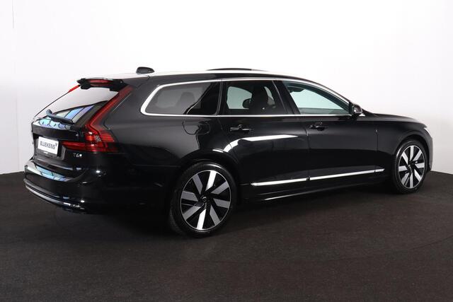Volvo V90 T6 Recharge AWD Plus Bright - Panorama/schuifdak - IntelliSafe Assist & Surround - 360º Camera - Harman/Kardon audio - Adaptieve LED koplampen - Verwarmde voorstoelen, stuur & achterbank - Parkeersensoren voor & achter - Elektr. bedienb. voorstoelen met g