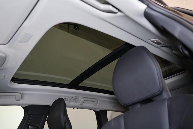 Volvo V90 T6 Recharge AWD Plus Bright - Panorama/schuifdak - IntelliSafe Assist & Surround - 360º Camera - Harman/Kardon audio - Adaptieve LED koplampen - Verwarmde voorstoelen, stuur & achterbank - Parkeersensoren voor & achter - Elektr. bedienb. voorstoelen met g