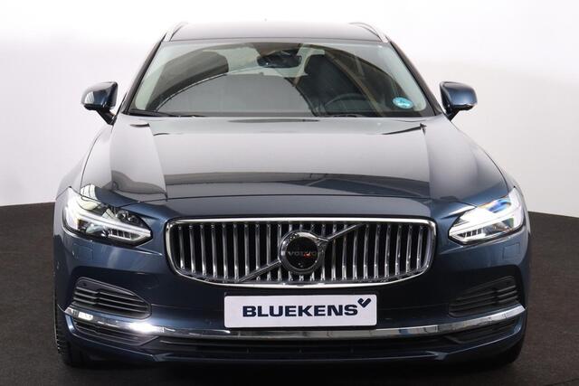 Volvo V90 T6 Recharge AWD Plus Bright - IntelliSafe Assist & Surround - 360º Camera - Harman/Kardon audio - Adaptieve LED koplampen - Verwarmde voorstoelen, stuur & achterbank - Parkeersensoren voor & achter - Elektr. bedienb. voorstoelen met geheugen - Extra getin