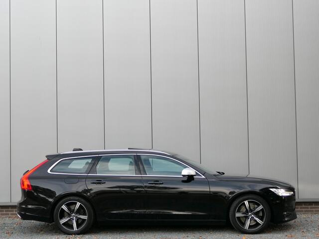 Volvo V90 T5 R-Design Panoramadak / Trekhaak / Pilot assist / Carbon inleg
