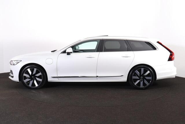 Volvo V90 T6 Recharge AWD Plus Bright - Panorama/schuifdak - IntelliSafe Assist & Surround - 360º Camera - Harman/Kardon audio - Verwarmde voorstoelen, stuur & achterbank - Parkeersensoren voor & achter - Elektr. bedienb. voorstoelen met geheugen - Head up display 