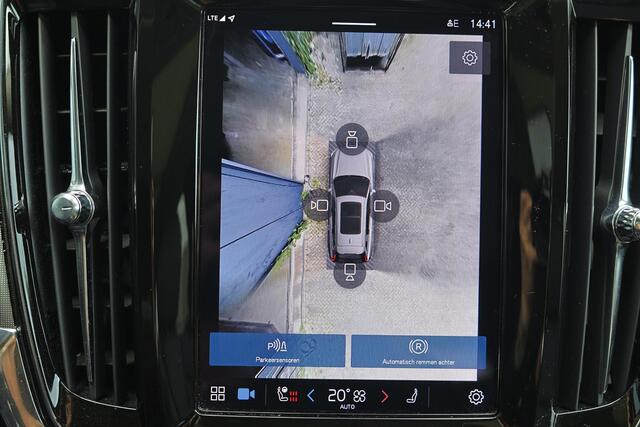 Volvo V90 T6 Recharge AWD Plus Bright - Panorama/schuifdak - IntelliSafe Assist & Surround - 360º Camera - Harman/Kardon audio - Verwarmde voorstoelen, stuur & achterbank - Parkeersensoren voor & achter - Elektr. bedienb. voorstoelen met geheugen - Head up display 