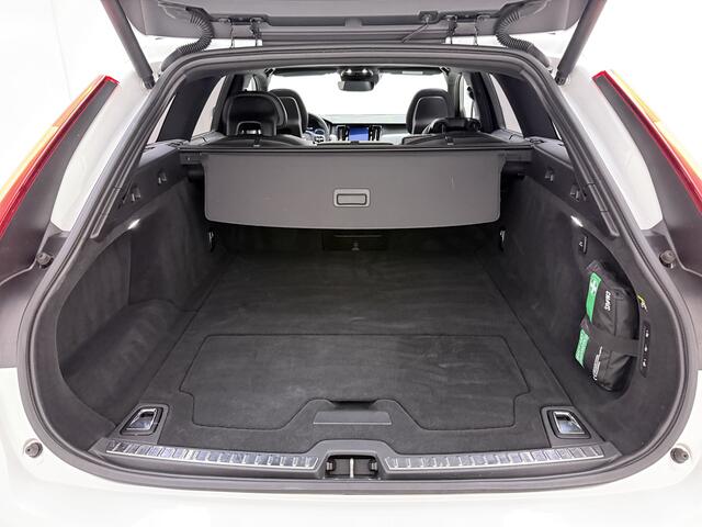 Volvo V90 T4 Inscription | LUCHTVERING | MEMORY | 360 CAMERA | TREKHAAK | SCHUIF/KANTEL DAK | STOEL STUUR VERWARMING + ACHTERBANK |