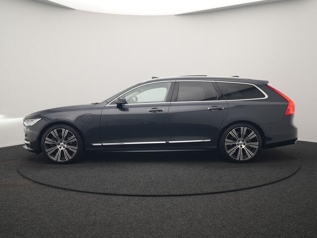 Volvo V90 T8 AWD Inscription PHEV 394pk Dealer O.H. | Trekhaak Af Fabriek | Panodak | Adaptive Cruise | Harman / Kardon | Head Up | Camera | Lederen Sportstoelen Massage & Ventilatie & Memory | Apple Carplay | Stuur Verwarmd | Blis | Plug In Hybrid |