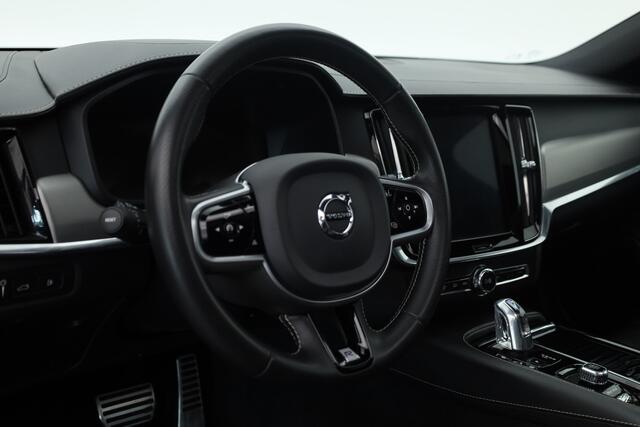 Volvo V90 2.0 T8 AWD R-Design | Pano | Elek. Trekhaak | Memory seats | SOH 77% | Pilot Assist | 20'' | Leder | 360cam