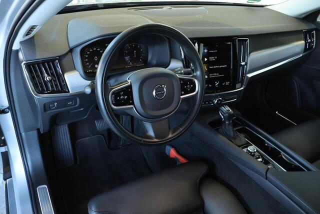 Volvo V90 T4 Business Luxury+ | Panoramadak | Electrische bedienbare voorstoel | Parkeerverwarming | Semi-Electrische Wegklapbare Trekhaak | 18'' Lichtmetalen velgen | BLIS | Dealeronderhouden |