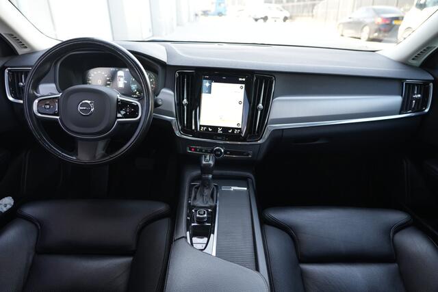 Volvo V90 2.0 T5 Momentum 255pk Panoramdak/Trekhaak/Navigatie
