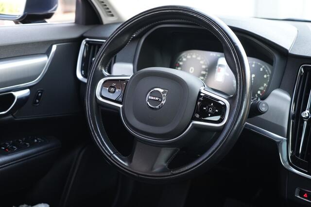 Volvo V90 2.0 T5 Momentum 255pk Panoramdak/Trekhaak/Navigatie