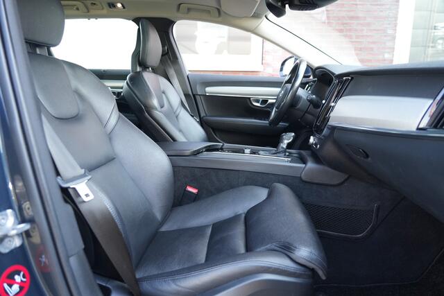 Volvo V90 2.0 T5 Momentum 255pk Panoramdak/Trekhaak/Navigatie