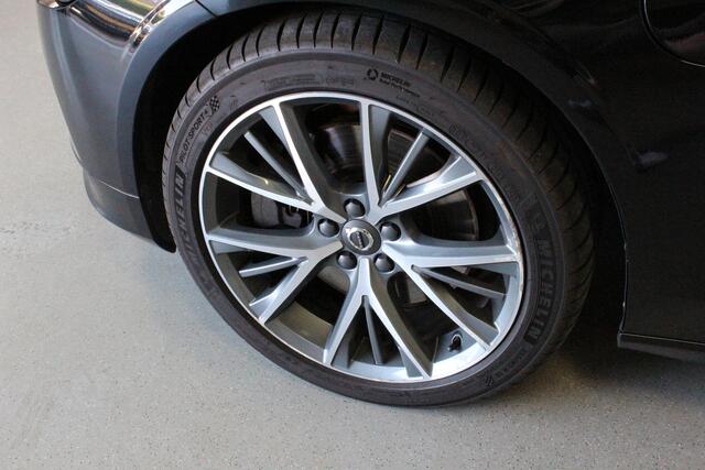 Volvo V90 2.0 T8 AWD Momentum Pro | H.U.D | CARPLAY | STOEL+STUUR/VERW | BLINDSPOT | WEGKL-TRHAAK | LMV |