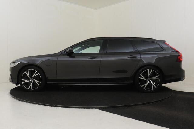Volvo V90 T6 PLUG-IN HYBRID AWD PLUS DARK *LONG RANGE!* -HARMAN/KARDON|CAMERA|KINDERZITJES|PRIVACY.GLAS|TREKHAAK|WOOL.BLEND|GOOGLE|SoH:100%
