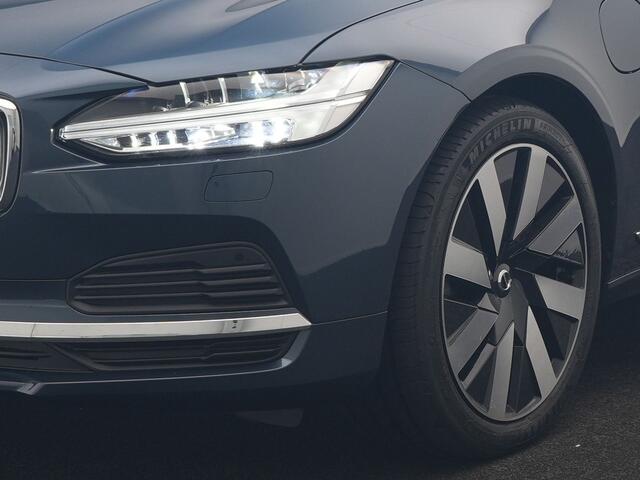 Volvo V90 T6 AWD Plus Bright LONG RANGE PHEV 350pk Dealer O.H. | Trekhaak Af Fabriek | Panodak | Adaptive Cruise | Camera | Harman / Kardon | Lederen Sportstoelen Memory & Verwarmd | Keyless | Blis | Stuur Verwarmd | Apple Carplay | Google Assistent | Plug In Hybri