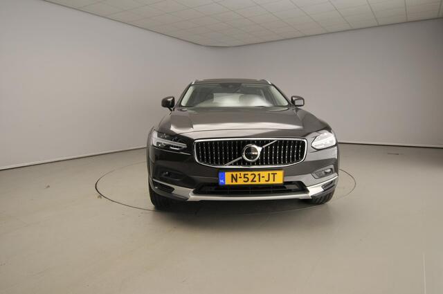 Volvo V90 Cross Country 2.0 B5 AWD Pro | Trekhaak | Schuifdak | Stoelverwarming v+a | LED | HUD