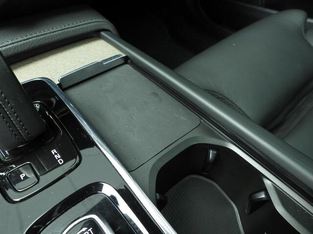 Volvo V90 Cross Country 2.0 B5 AWD Pro | Trekhaak | Schuifdak | Stoelverwarming v+a | LED | HUD