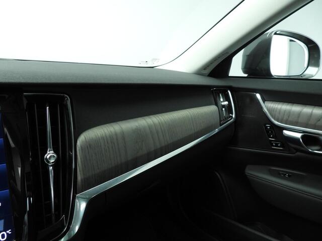 Volvo V90 Cross Country 2.0 B5 AWD Pro | Trekhaak | Schuifdak | Stoelverwarming v+a | LED | HUD