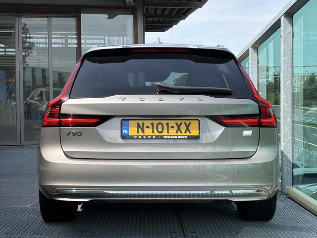Volvo V90 2.0 T6 AWD Inscription PHEV, Automaat, Panoramadak, Luchtvering, Leder, Head-up display, Stoel- en stuurverwarming, Harman Kardon audio, Extra getinte ramen achter, Parkeerverwarming met timer