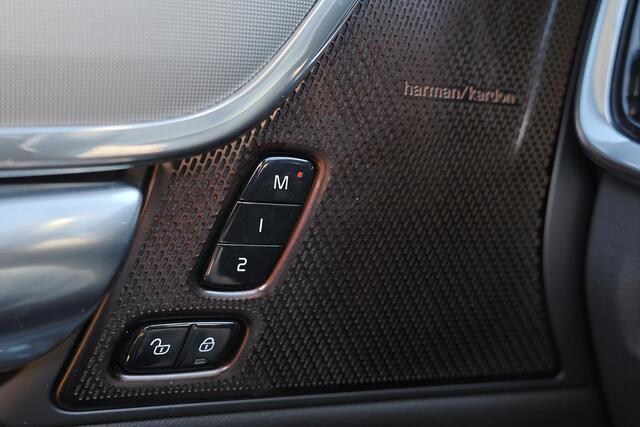 Volvo V90 T6 Recharge AWD Plus Dark - IntelliSafe Assist & Surround - 360º Camera - Harman/Kardon audio - Verwarmde voorstoelen, stuur & achterbank - Parkeersensoren voor & achter - Elektr. bedienb. voorstoelen met geheugen - Extra getint glas - 19' LMV