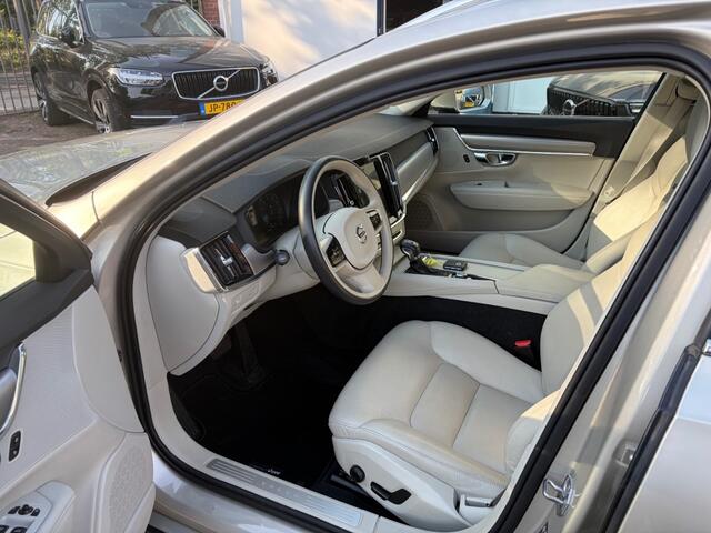 Volvo V90 T4 Momentum Pilot Assist