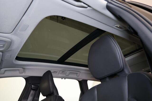 Volvo V90 T8 Recharge AWD Ultra Dark - Luchtvering - Panorama/schuifdak - IntelliSafe Assist & Surround - 360º Camera - Bowers & Wilkins audio - Adaptieve LED koplampen - Verwarmde voorstoelen, stuur & achterbank - Parkeersensoren voor & achter - Elektr. bedienb. v