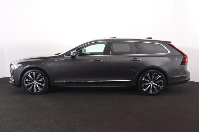 Volvo V90 T6 AWD Inscription - Panorama/schuifdak - IntelliSafe Assist & Surround - Harman/Kardon audio - Adaptieve LED koplampen - Parkeercamera achter - Verwarmde voorstoelen, stuur & achterbank - Parkeersensoren voor & achter - Elektr. bedienb. voorstoelen met g