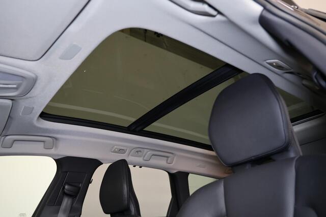 Volvo V90 T6 AWD Inscription - Panorama/schuifdak - IntelliSafe Assist & Surround - Harman/Kardon audio - Adaptieve LED koplampen - Parkeercamera achter - Verwarmde voorstoelen, stuur & achterbank - Parkeersensoren voor & achter - Elektr. bedienb. voorstoelen met g