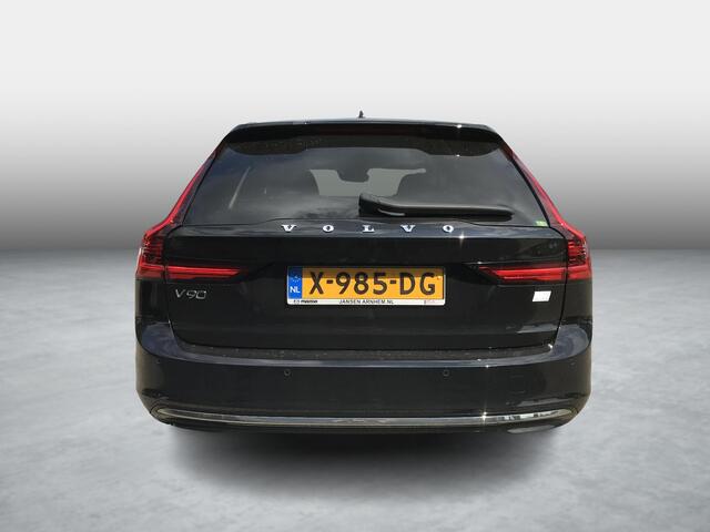 Volvo V90 2.0 T8 Plug-in hybrid AWD Plus Bright , Automaat, Trekhaak, Schuif-/Kanteldak, Harman Kardon, Adap.Cruise, 360 Camera, Stoel/Stuurverwarming, Apple Carplay, Clima, 19 Inch LMV, PDC, LKA