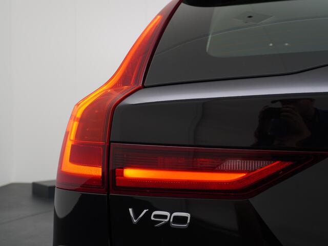 Volvo V90 2.0 T5 Momentum Leder/Trekhaak/AdaptiveCruise/BLIS etc.