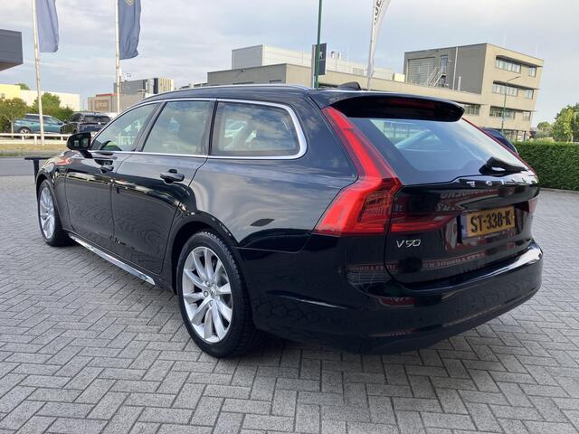 Volvo V90 2.0 D3 Momentum | LED | 18" | Org-NL | Dodehoekdetectie | Nette auto | Goed onderhouden |