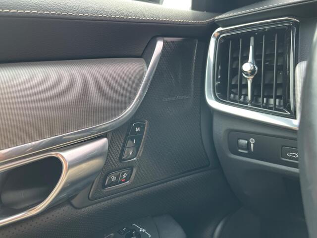 Volvo V90 2.0 B4 R-Design | Harman/Kardon | Stoelverwarming | Adaptieve cruise control | Achteruitrijcamera | Keyless entry |