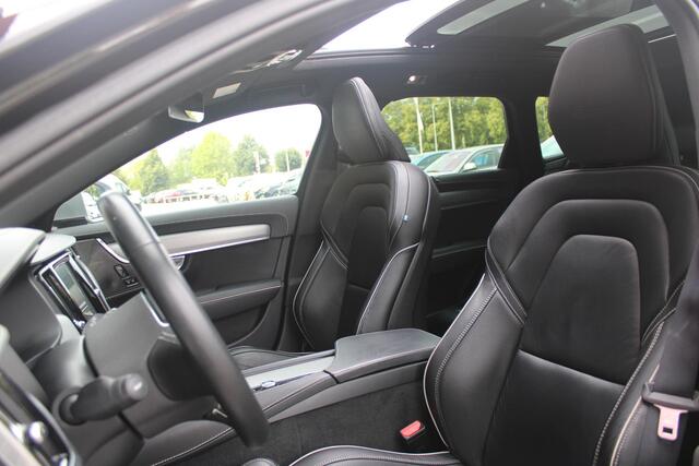 Volvo V90 2.0 T4 190PK R-Design | PANORAMISCH SCHUIF/KANTEL DAK | HARMAN KARDON PREMIUM AUDIO | ELEKTRSICHE VOORSTOELEN MET GEHEUGEN FUNCTIE | STOEL/STUUR VERWARMING | ACHTERBANK VERWARMING | HEAD-UP DISPLAY | MISTLAMPEN VOOR | KEYLESS ENTRY / START | APPLE CARPLAY